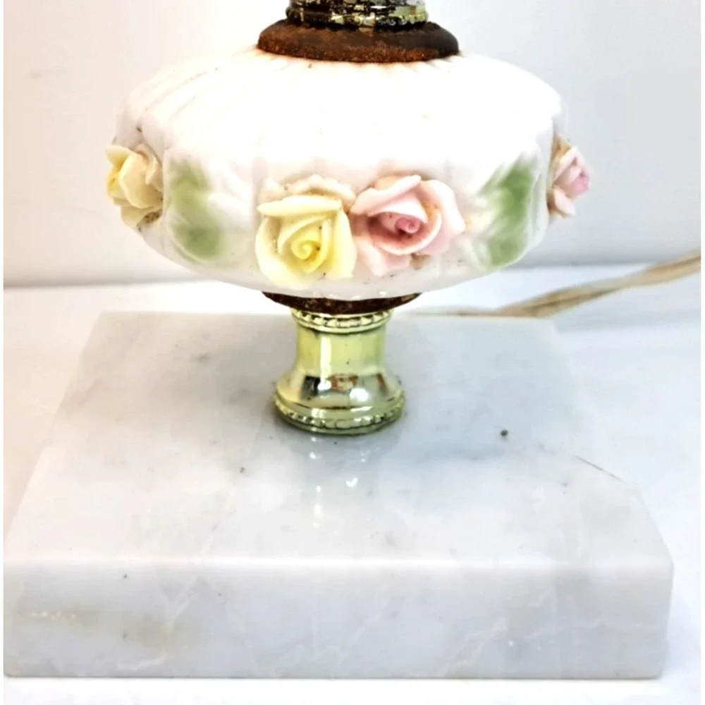 Vtg Japanese Porcelain Table Lamp w/ 3D Embossed Roses 12